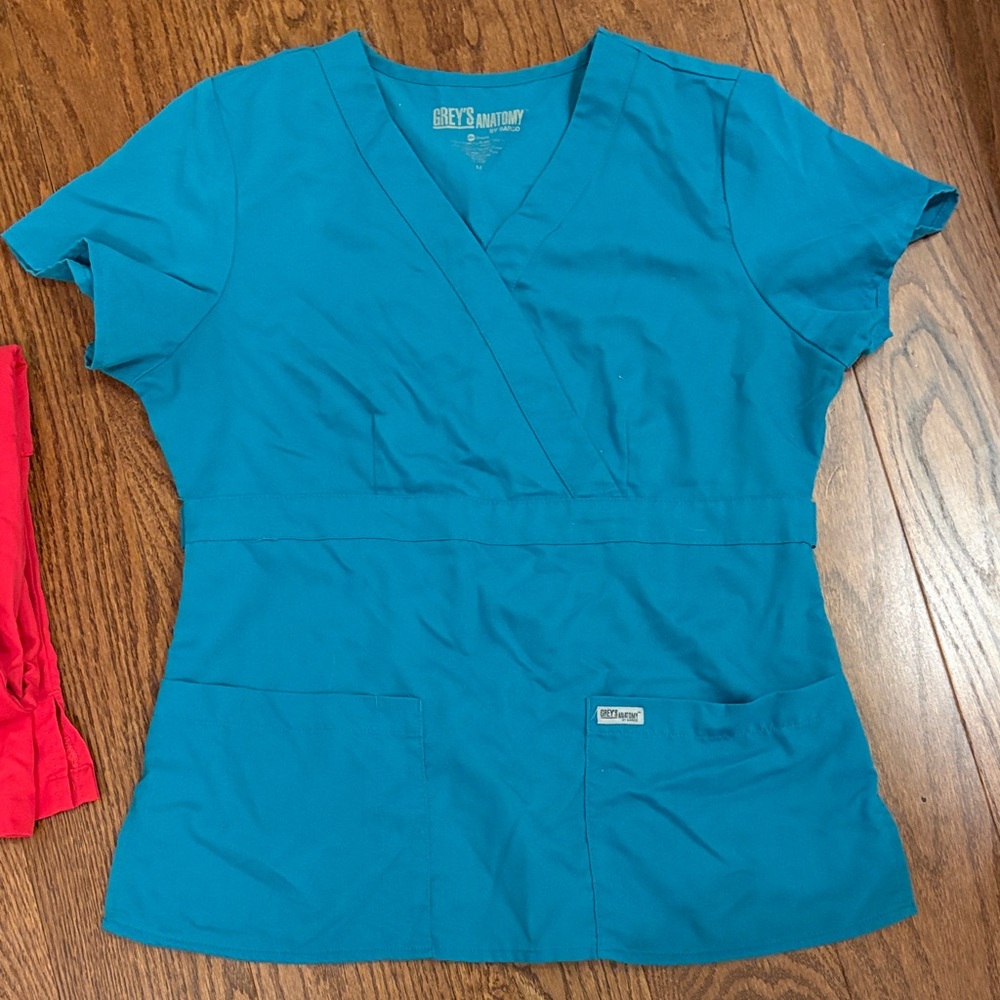 Greys anatomy scrub top